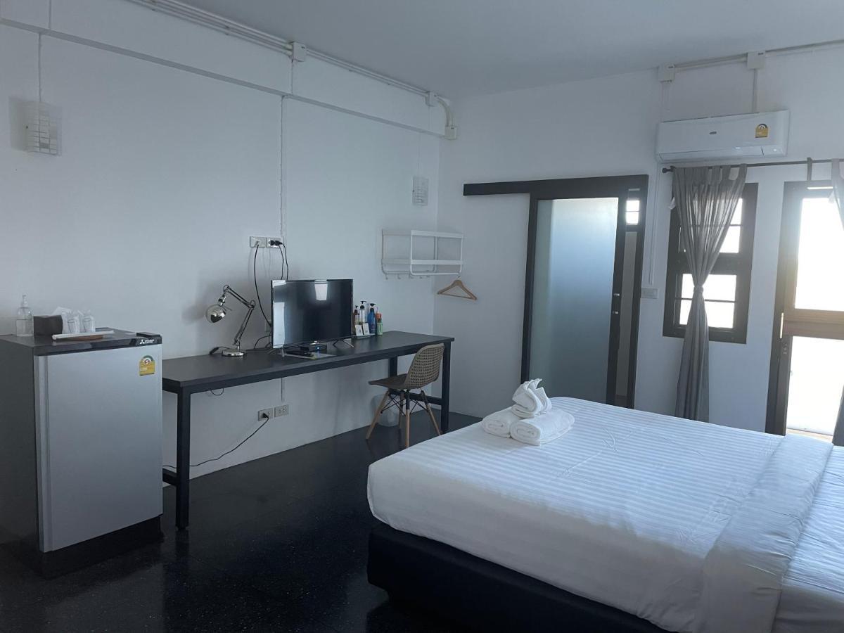 Inn My Place Пакчонг Экстерьер фото